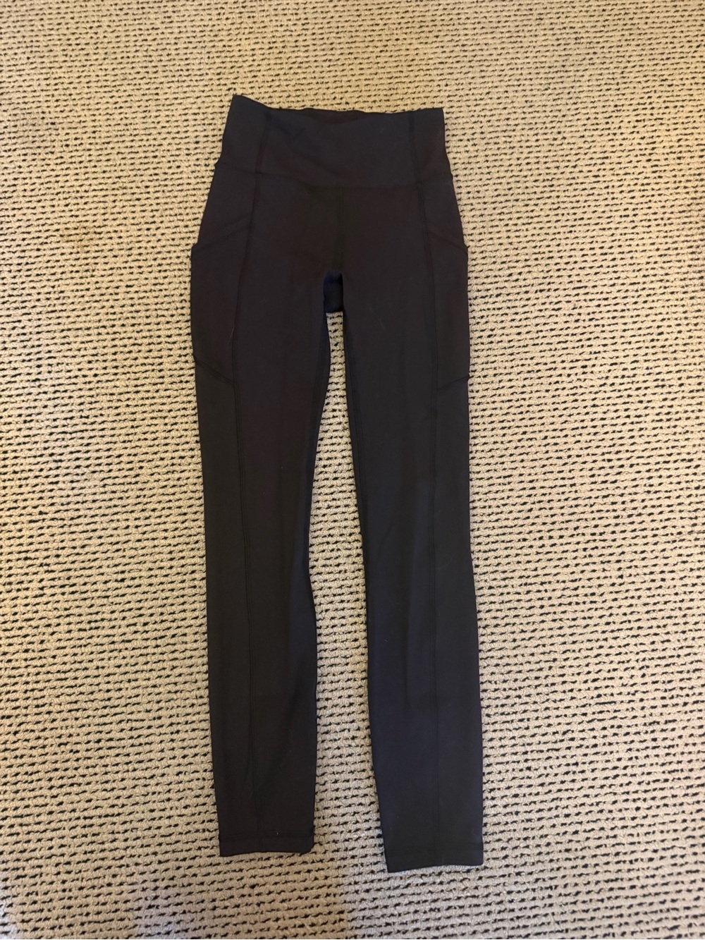 Lululemon Women's Black High-Waist Performance Leggings - Picture 2 of 4
